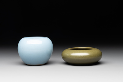 Five Chinese monochrome wares, 19th C.