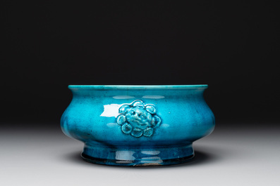 A Chinese turquoise-glazed censer, 19/20th C.