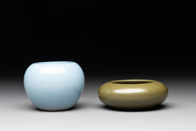 Five Chinese monochrome wares, 19th C.