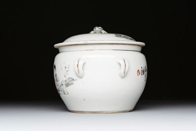 Eight Chinese famille rose wares, 19/20th C.