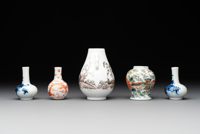 Five Chinese miniature vases, 19/20th C.