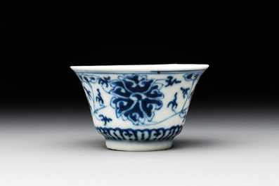 Two Chinese blue, white and famille rose 'birds and flowers' teapots and a cup, Chenghua and Tongzhi marks, 19th C.