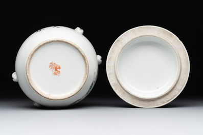 Eight Chinese famille rose wares, 19/20th C.