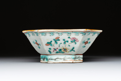 Eight Chinese famille rose wares, 19/20th C.