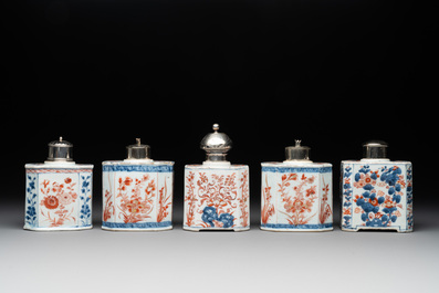 Ten Chinese Imari-style, blue and white tea caddies, Kangxi/Yongzheng