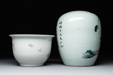 Four Chinese famille rose vases, a jardini&egrave;re and a jar, 19/20th C.