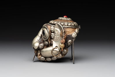 A Tibetan kapala and two Sino-Tibetan bronze figures, 19/20th C.