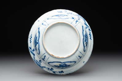 A Chinese blue and white 'kraak' 'klapmuts' bowl, Wanli