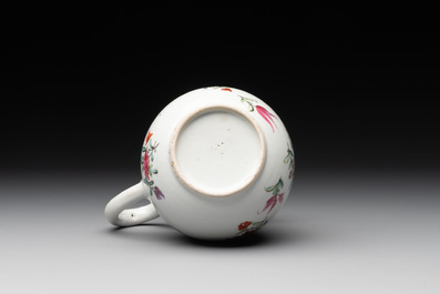 Six Chinese blue, white and famille rose wares, 18/19th C.