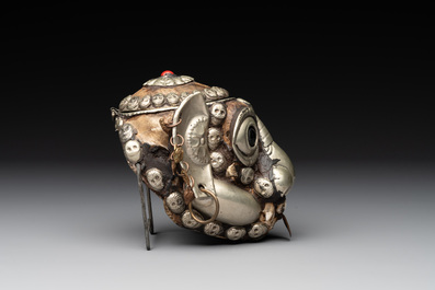 A Tibetan kapala and two Sino-Tibetan bronze figures, 19/20th C.