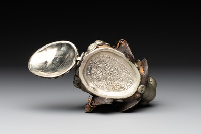 A Tibetan kapala and two Sino-Tibetan bronze figures, 19/20th C.
