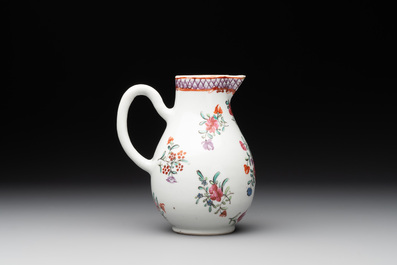 Six Chinese blue, white and famille rose wares, 18/19th C.