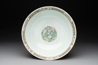 A large and unusual Chinese Canton famille rose 'birds' bowl, 19th C.
