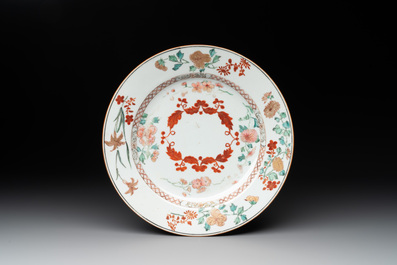 Six Chinese blue, white and famille rose wares, 18/19th C.