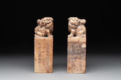 Two Chinese snuff bottles, four soapstone seals and a lacquer covered box, 20th C.