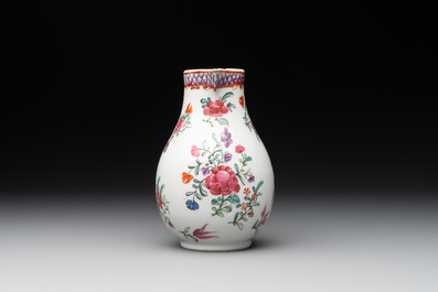 Six Chinese blue, white and famille rose wares, 18/19th C.