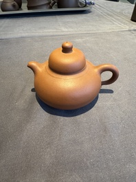 A collection of 20 Chinese Yixing stoneware teapots, 20th C.