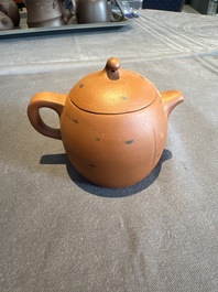 A collection of 20 Chinese Yixing stoneware teapots, 20th C.