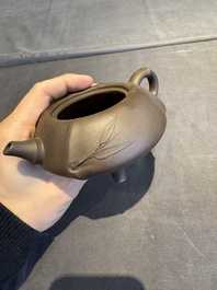A collection of 20 Chinese Yixing stoneware teapots, 20th C.