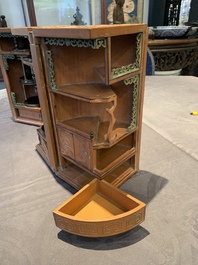 A Chinese bamboo veneered wooden cabinet of curiosities with flower scroll design, 18/19th C.