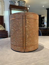 A Chinese bamboo veneered wooden cabinet of curiosities with flower scroll design, 18/19th C.