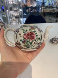A pair of Chinese famille rose teapots with floral design, Qianlong