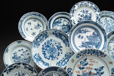 15 Chinese blue and white dishes and plates, Yongzheng/Jiaqing