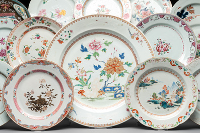 A Chinese famille rose dish and 17  plates, Yongzheng/Qianlong