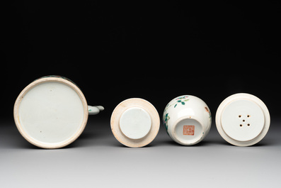 20 Chinese famille rose and blue and white wares, Qianlong and Jingdezhen mark, 19/20th C.