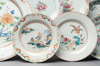 A Chinese famille rose dish and 17  plates, Yongzheng/Qianlong