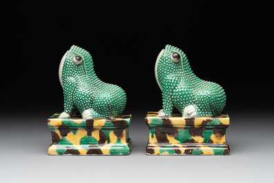 A pair of Chinese sancai-glazed toads, Kangxi