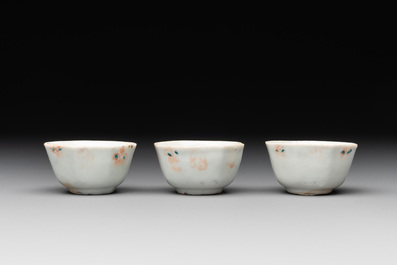 20 Chinese famille rose and blue and white wares, Qianlong and Jingdezhen mark, 19/20th C.
