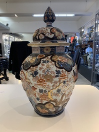 A five-piece Imari-style garniture with birds among flowering branches, incl. 3 stands, Samson, Paris, 19th C.