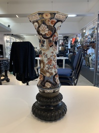 A five-piece Imari-style garniture with birds among flowering branches, incl. 3 stands, Samson, Paris, 19th C.