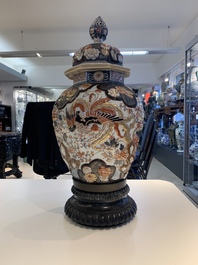 A five-piece Imari-style garniture with birds among flowering branches, incl. 3 stands, Samson, Paris, 19th C.