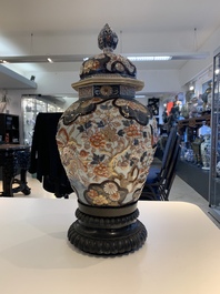 A five-piece Imari-style garniture with birds among flowering branches, incl. 3 stands, Samson, Paris, 19th C.