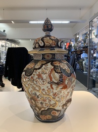 A five-piece Imari-style garniture with birds among flowering branches, incl. 3 stands, Samson, Paris, 19th C.