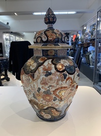 A five-piece Imari-style garniture with birds among flowering branches, incl. 3 stands, Samson, Paris, 19th C.