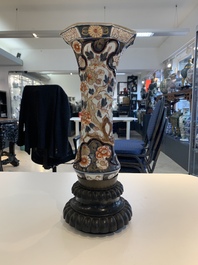 A five-piece Imari-style garniture with birds among flowering branches, incl. 3 stands, Samson, Paris, 19th C.
