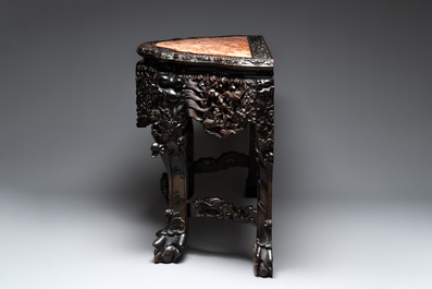 A finely carved Chinese hongmu console table with marble top, Canton, 19th C.