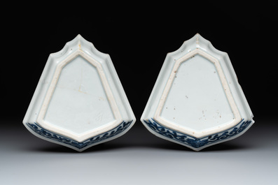 A fine Chinese blue and white sweetmeat set with figural design, Kangxi