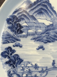 A rare Chinese blue and white 'Bleu de Hue' plate for the Vietnamese market, B&iacute;ch ngọc 壁玉 seal mark, 19th C.