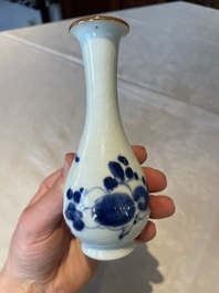 Four Chinese blue and white vases, Transitional period