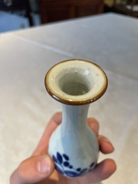 Four Chinese blue and white vases, Transitional period
