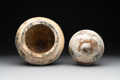 A Chinese archaistic jade vase and cover, 20th C.