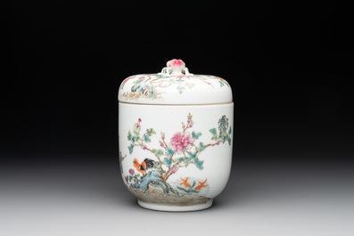A Chinese famille rose '100 boys' covered box and a plate, Guangxu mark, Republic