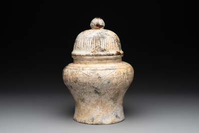 A Chinese archaistic jade vase and cover, 20th C.