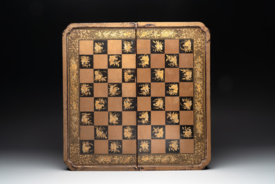 A Chinese Canton export gilt-lacquered chess and backgammon board, 19th C.
