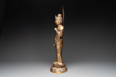 A large Japanese bronze Kannon, 19th C.