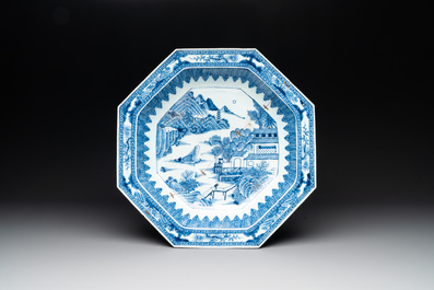 Three Chinese blue and white dishes and a wucai vase, 17/18th C.